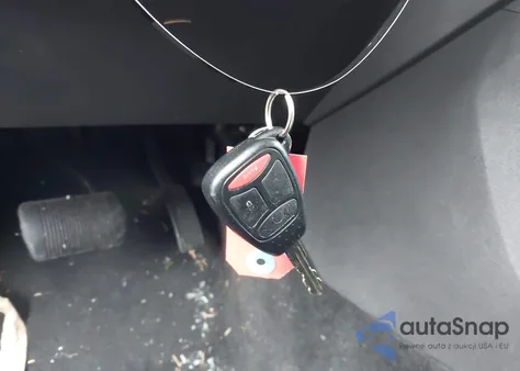 2013 Jeep Compass Latitude из США, поврежденный, VIN 1C4NJDEB3DD164393